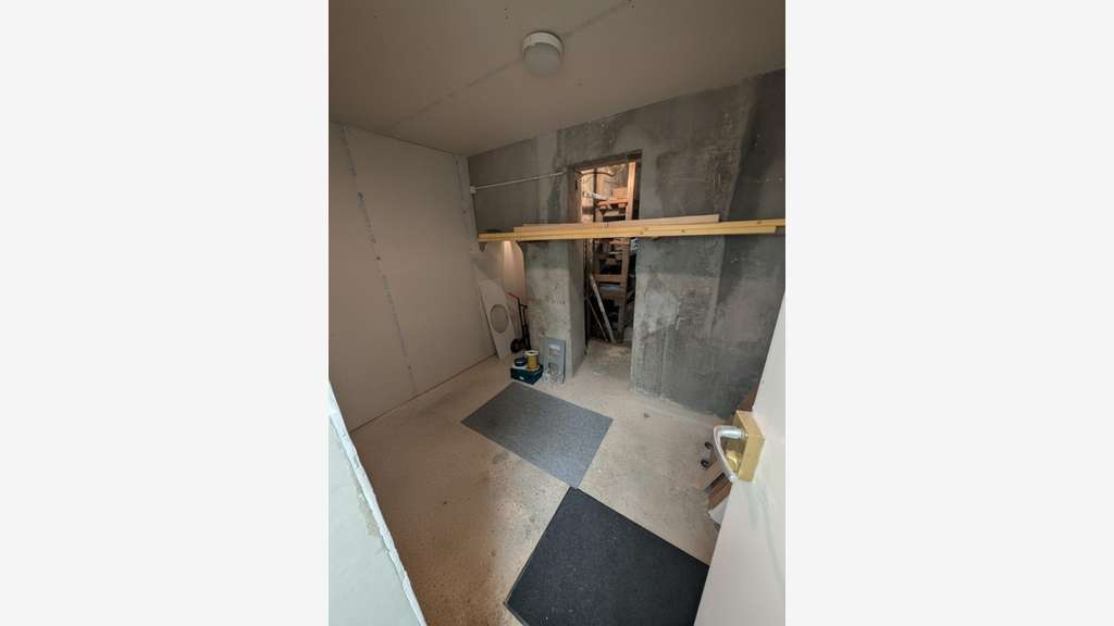 A vendre local rénové 150m² empl premium à à Mâcon