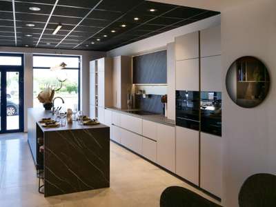 A vendre local rénové 150m² empl premium à à Mâcon