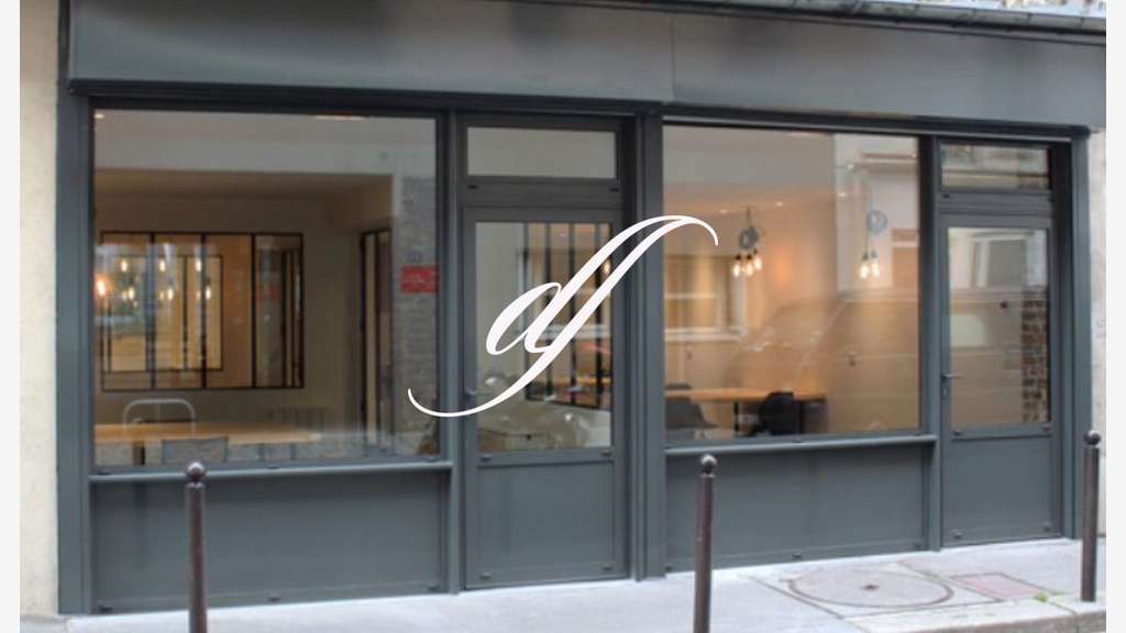 Vente local commercial 67m² à Paris 15e
