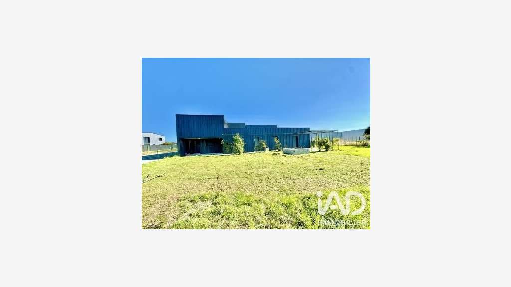 Vente local commercial à Saint-Antoine-du-Rocher