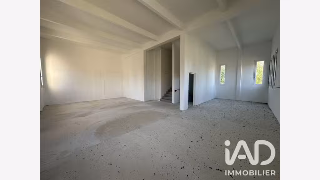 Vente local commercial 470m² à Saint-Céré