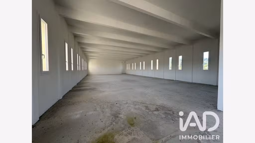Vente local commercial 470m² à Saint-Céré