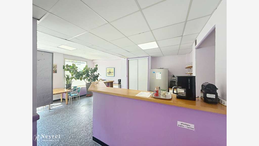 Vente local 170m² à Saint-Étienne Place Chavanelle