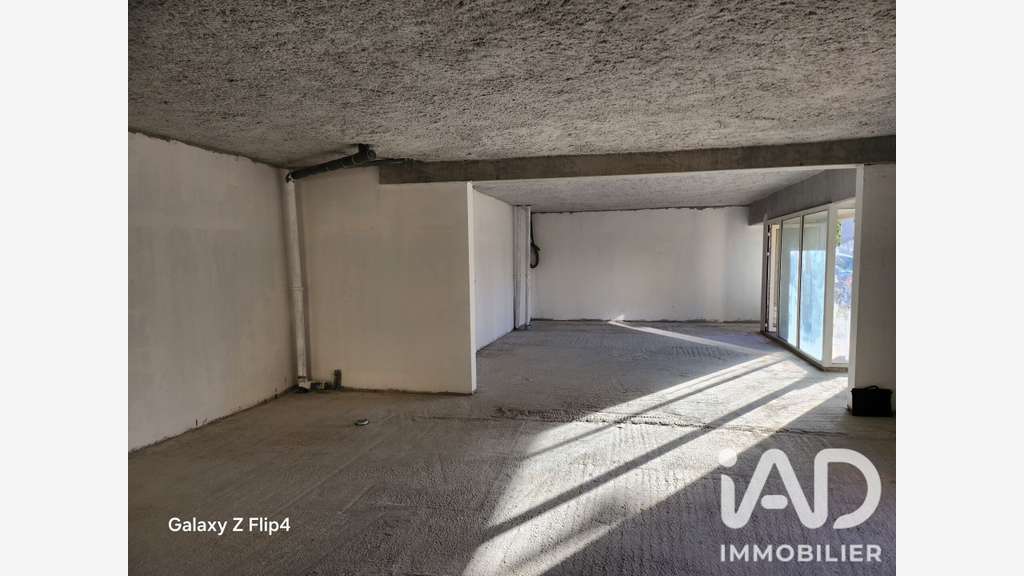 Vente local commercial à Saint-Seurin-sur-l'Isle
