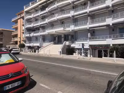 A vendre local 50m² front de mer Sainte-Maxime