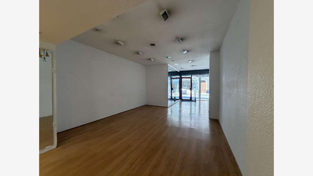 Vente local commercial 77m² à Sallanches centre 