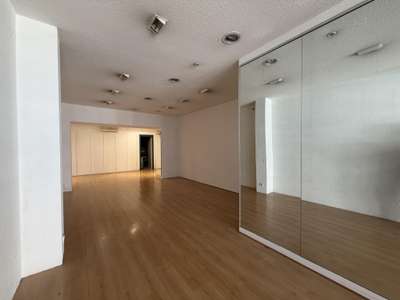 Vente local commercial 77m² à Sallanches centre 