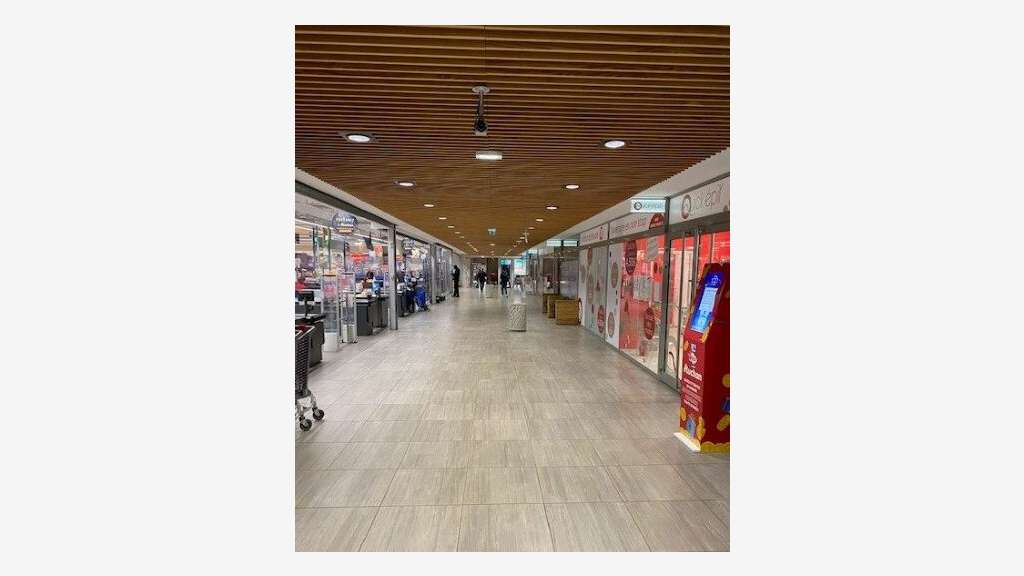 AV local commercial 77m² en galerie à Schiltigheim