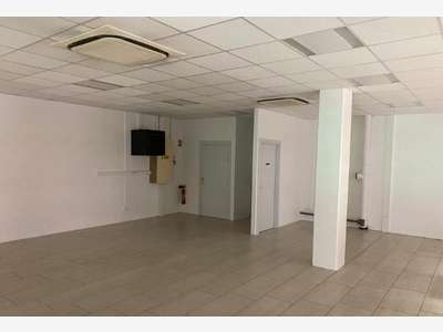 AV local commercial 77m² en galerie à Schiltigheim