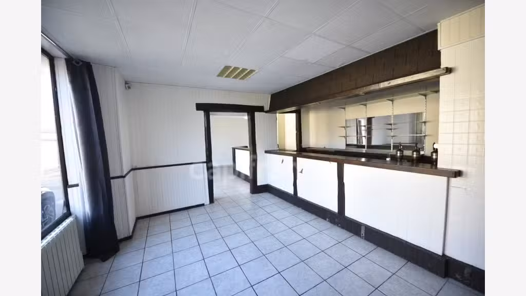 Local commercial 160m² à vendre sur Vernon