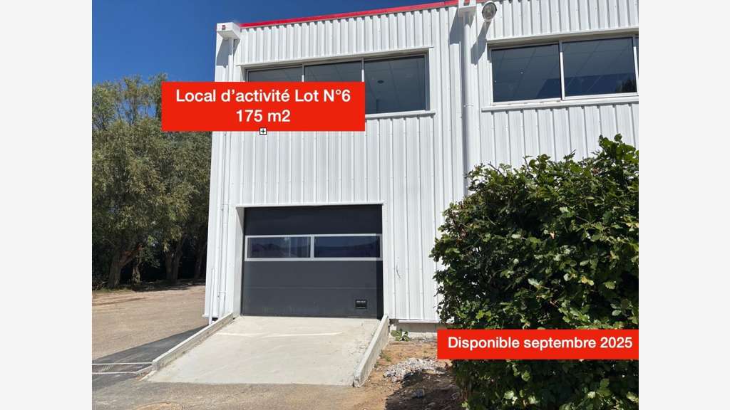 Local d'activité 175m² à Douvres la Délivrande