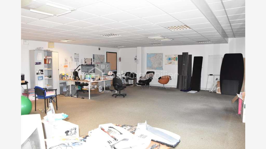 Vente local de bureau à Évry proche N7 - A6