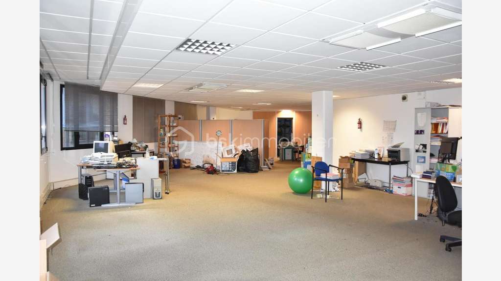 Vente local de bureau à Évry proche N7 - A6