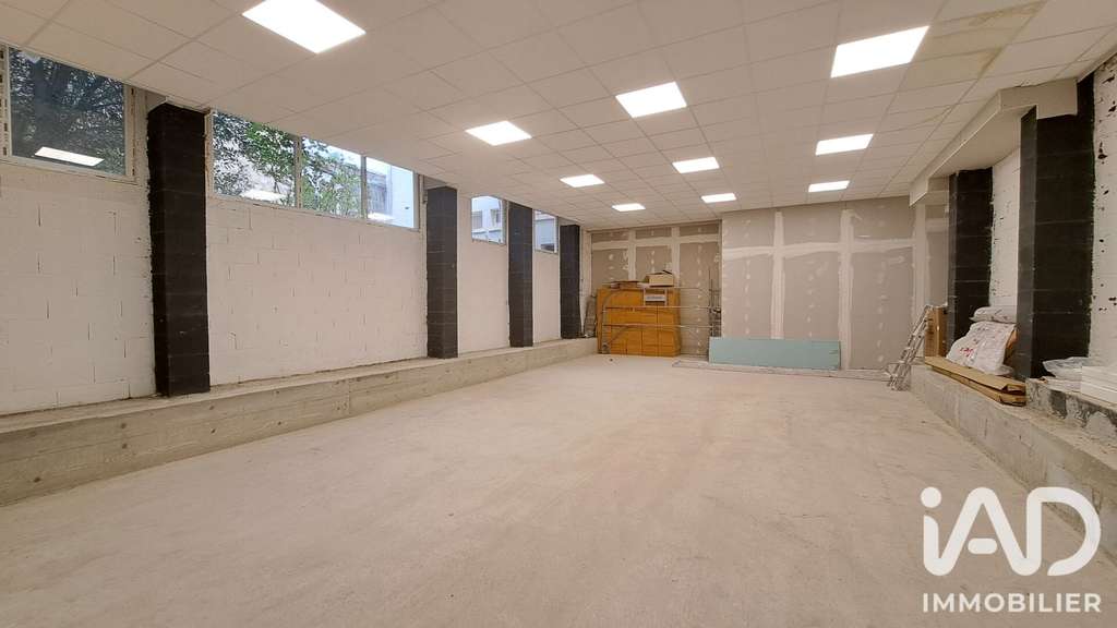 Vente local commercial 126m² à Malakoff
