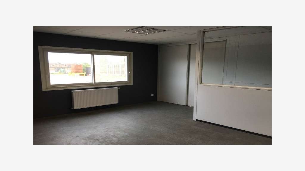 À vendre local industriel 1300m² au Creusot