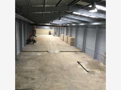 À vendre local industriel 1300m² au Creusot