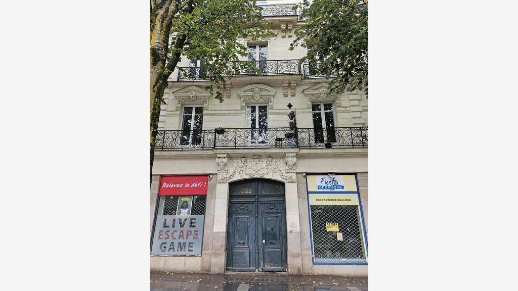 Local lumineux 218m² à vendre à Nantes
