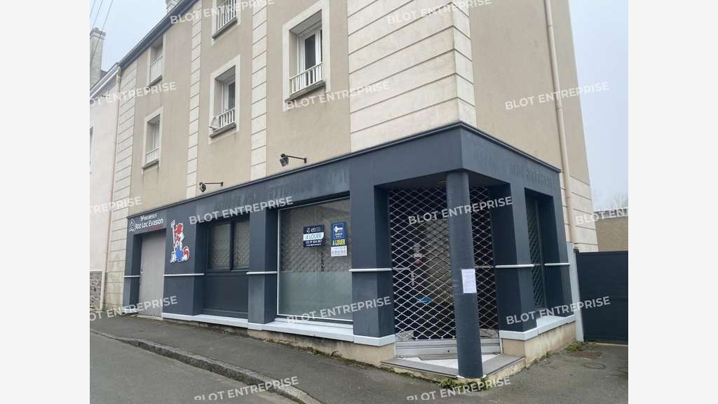 A vendre local professionnel de 62m² à St Servan