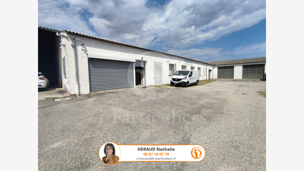 Vend local professionnel de 887m² Romans-sur-Isère