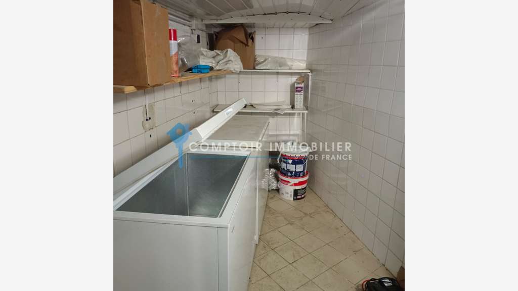 AV local professionnel 33m² à Maisse hyper centre