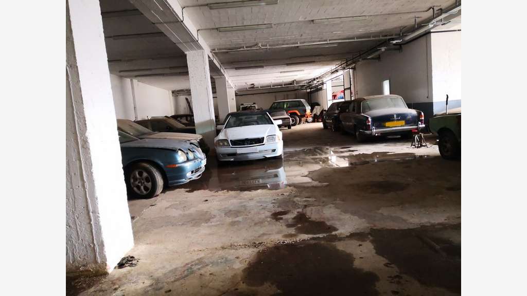 Vente local pour stockage 1100m² à Draguignan
