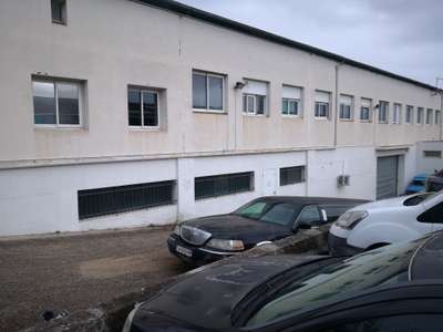 Vente local pour stockage 1100m² à Draguignan