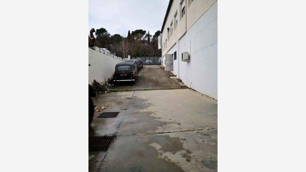Vente local pour stockage 1100m² à Draguignan