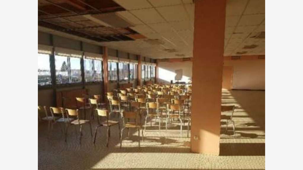 2 locaux d'activités 800m² à vendre à Chaumont Sud