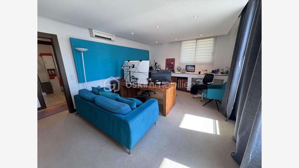 Vente local 88m² R+1 à Ascain