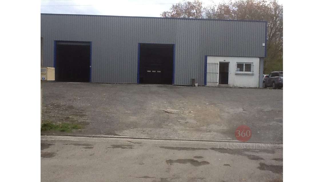 AV bâtiment industriel en excellent état à Auch