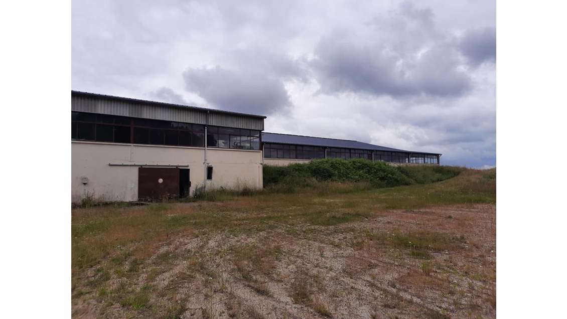 A vendre local industriel 3000m² à Egletons