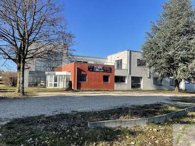 A vendre local d'activité et bureaux 1326m² Voiron