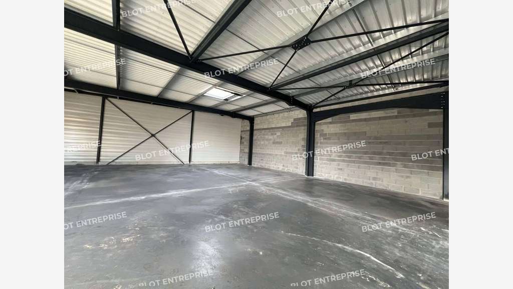 A vendre local d'activités 262m² à La Bouëxière