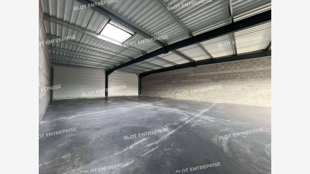 A vendre local d'activités 262m² à La Bouëxière