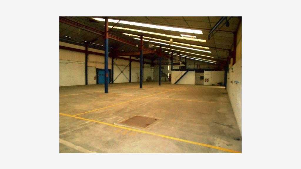 AV local Industriel 5314m² à Montigny-en-Cambrai