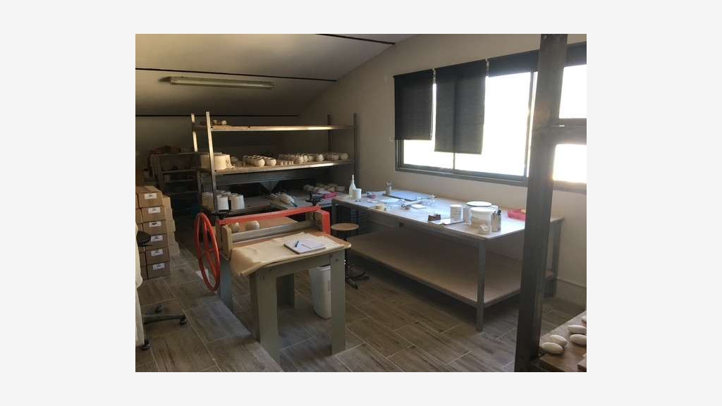 A vendre local d'activités de 470m² à Mormoiron