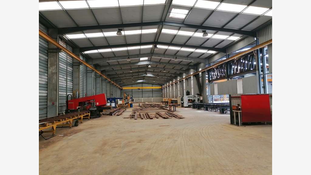 Vente bâtiment d'activité 6000m² proche Concarneau