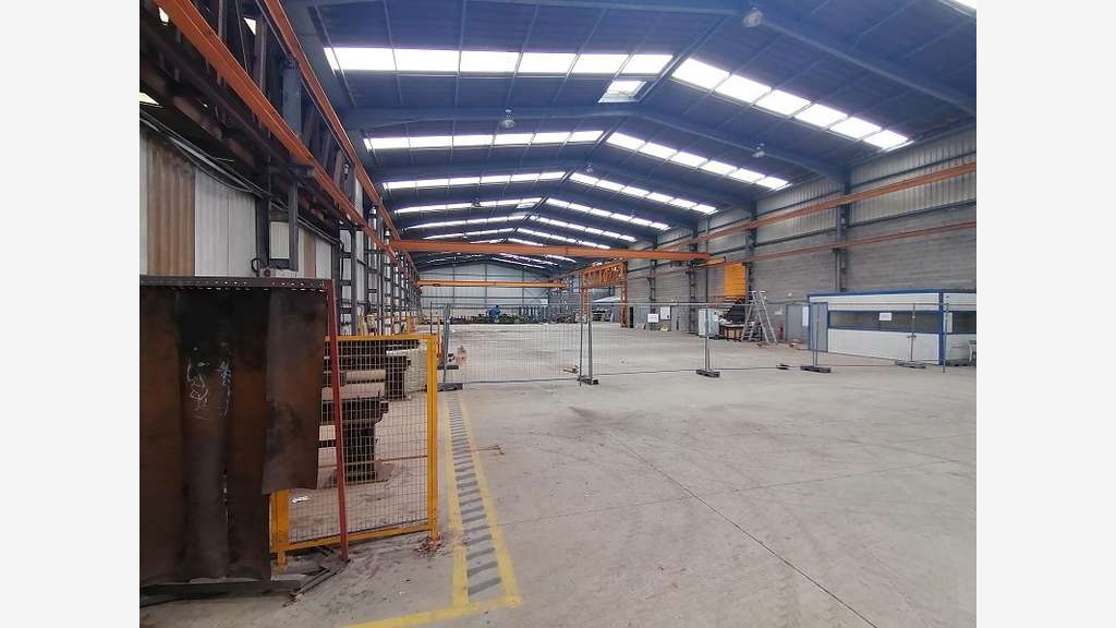 Vente bâtiment d'activité 6000m² proche Concarneau