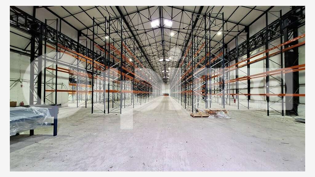 Entrepôt 3000m² à vendre ZI portes de Soissons 