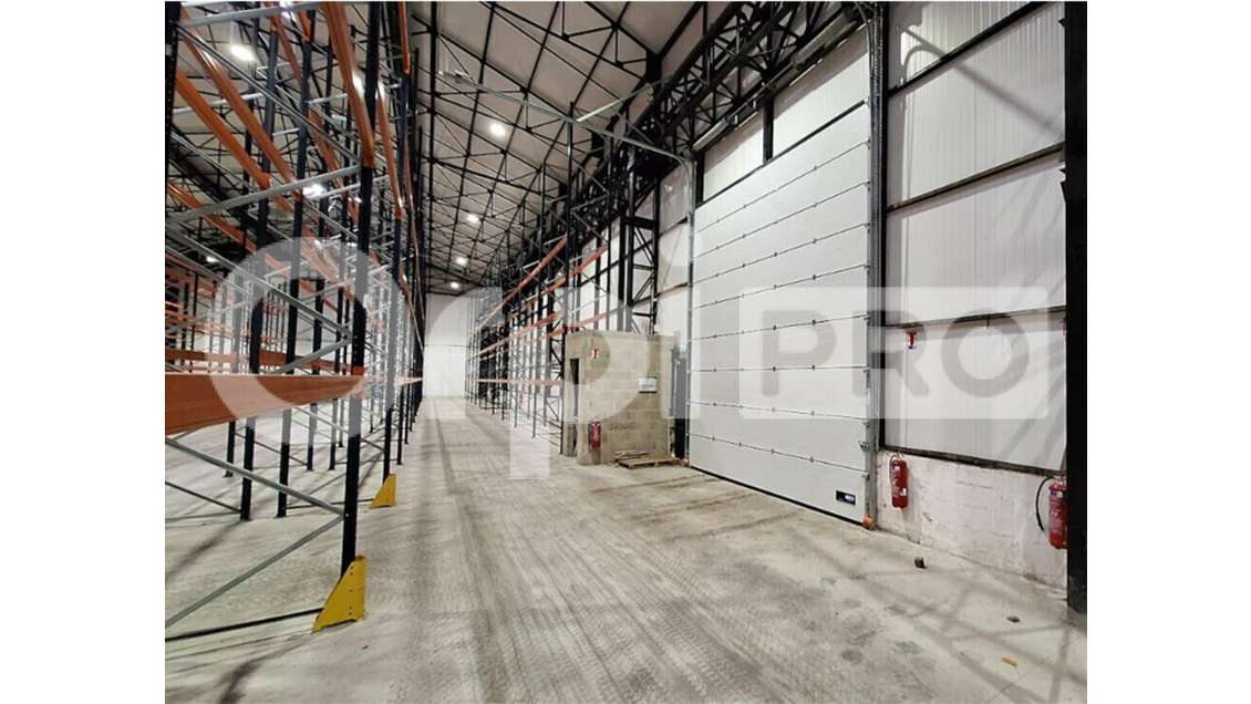 Entrepôt 3000m² à vendre ZI portes de Soissons 