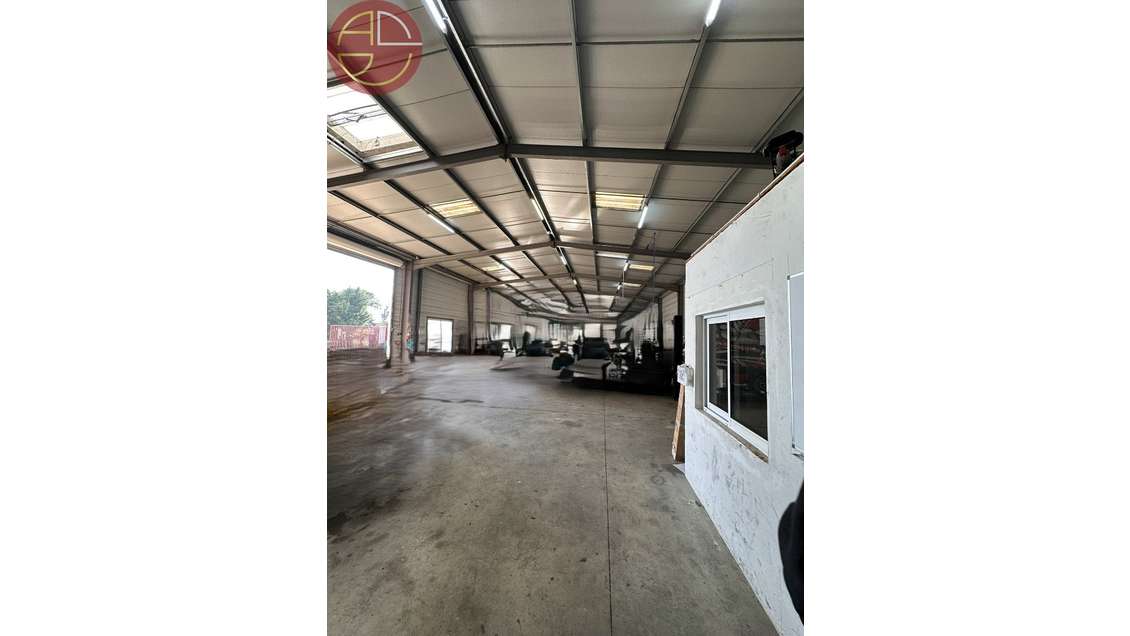 Vente entrepôt 2250m² Fronton proche d'Eurocentre 