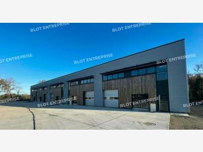 À VENDRE - CELLULES D'ACTIVITÉS - 259 m² - TR