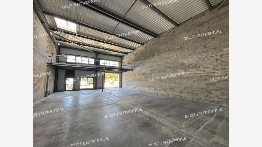 À VENDRE - CELLULES D'ACTIVITÉS - 259 m² - TR