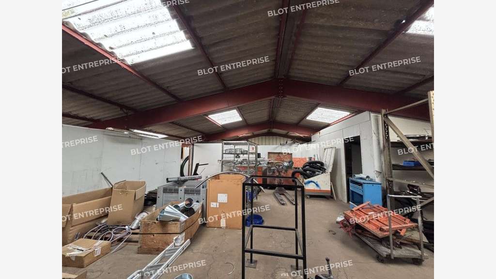 Vente local d'activité 1300m² à La Chevrolière