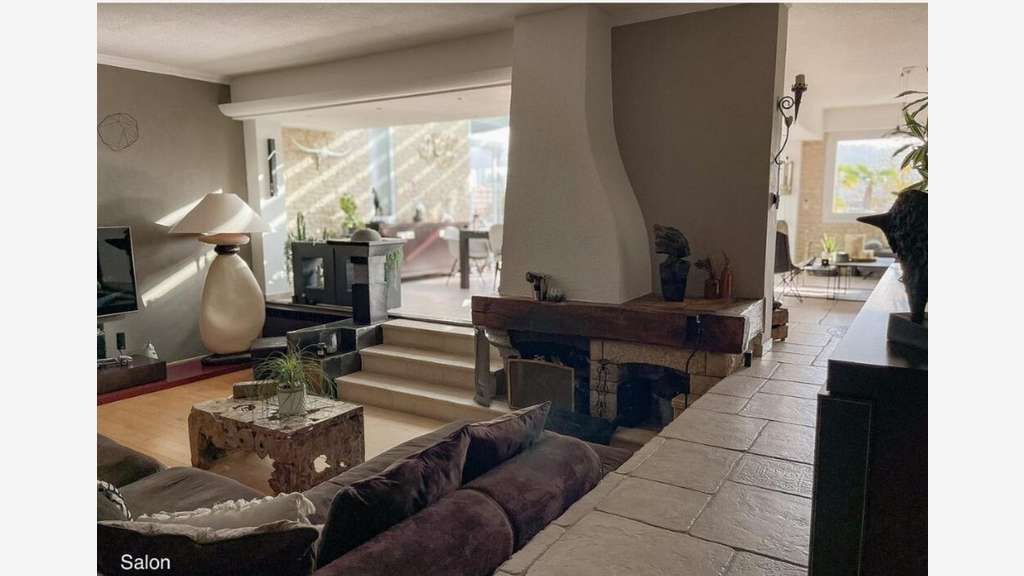 Vente local d'activité bureaux 987m² à Annemasse