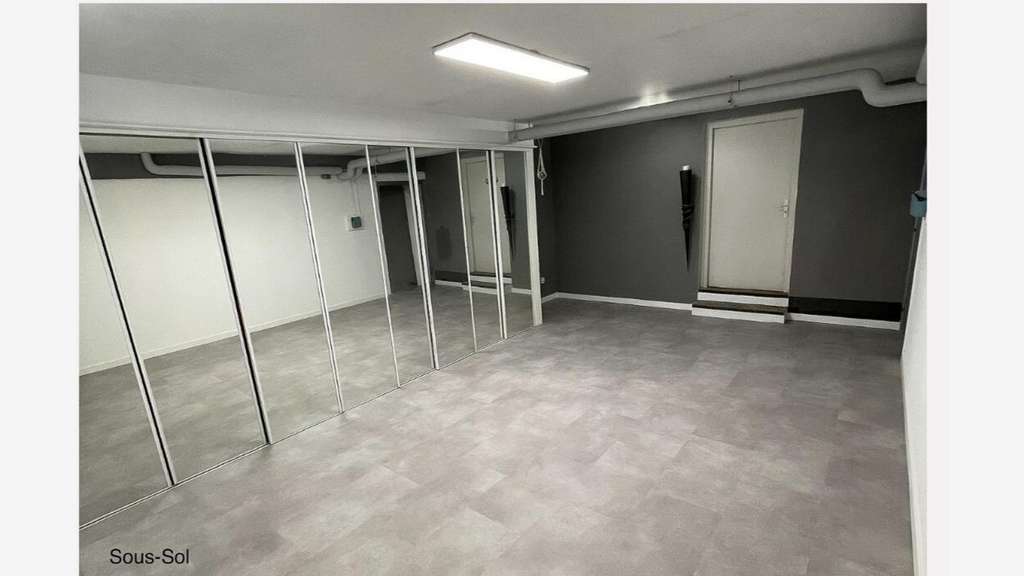 Vente local d'activité bureaux 987m² à Annemasse