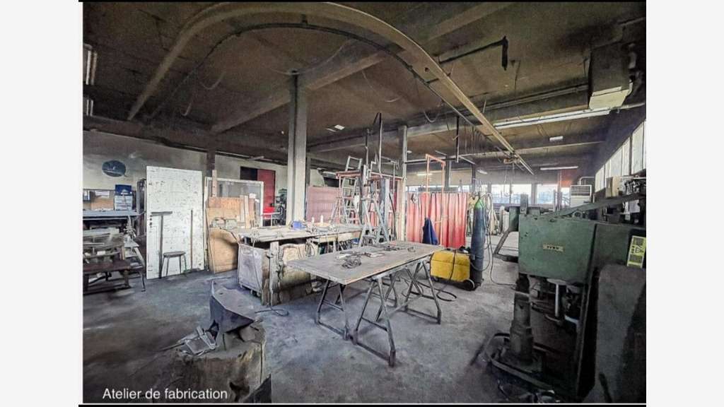 Vente local d'activité bureaux 987m² à Annemasse