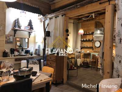 Vente murs commerciaux 188m² Barcelonnette centre