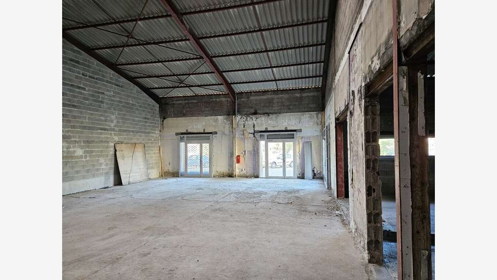 Vente local commercial 550m² périphérie d'Agen
