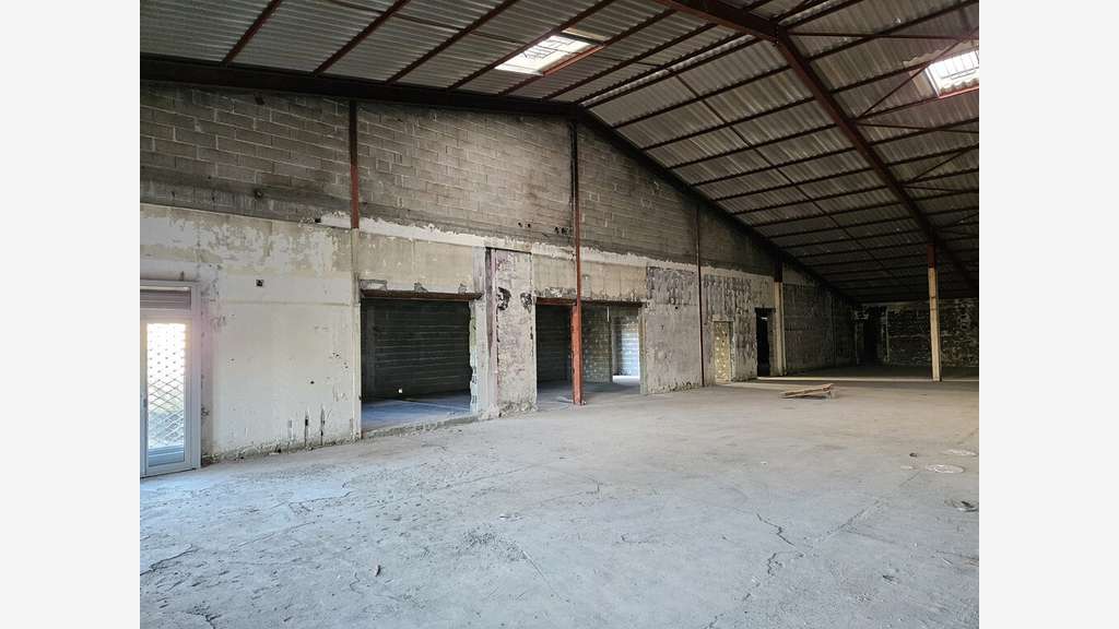 Vente local commercial 550m² périphérie d'Agen